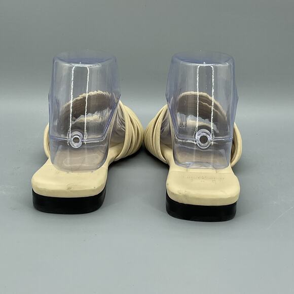 NEW Marc Fisher Women’s Maddie Flat Sandals Cream Size 6.5M - Picture 4 of 10